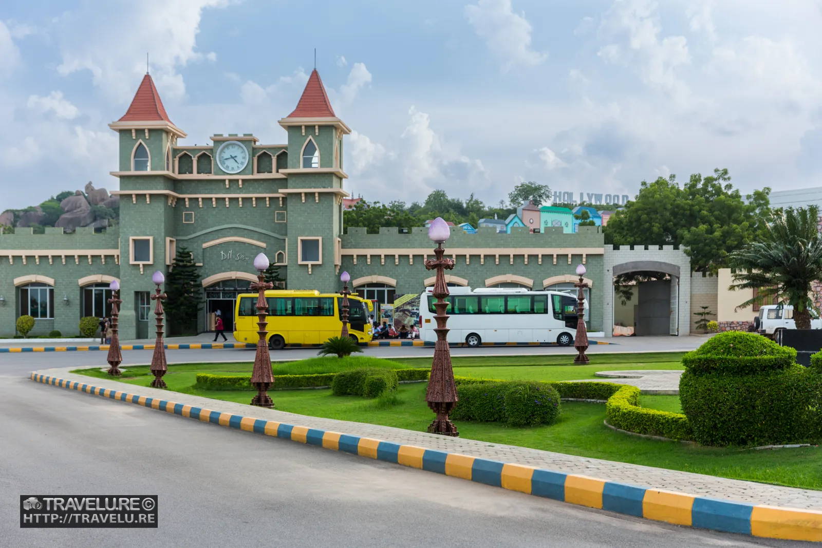 hyderabad to ramoji film city cab